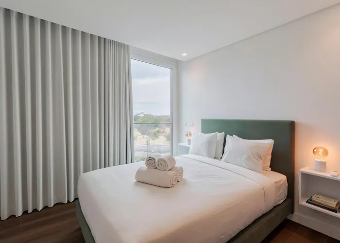 아파트 Penthouse 9 *